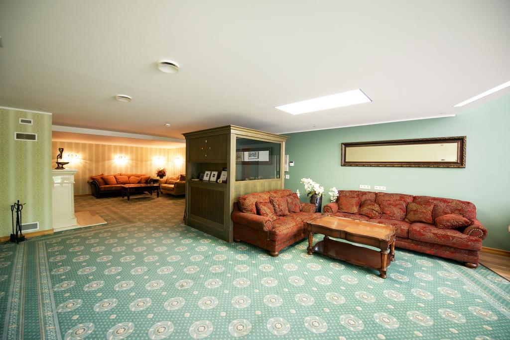 Villa Hotel Theresa Раквере Екстер'єр фото